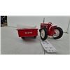 Image 8 : Tru-Scale International Harvester Farmall 560 Toy Die-Cast Tractor with metal Red Utility Wagon