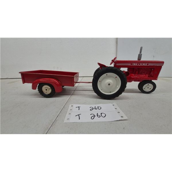 Tru-Scale International Harvester 806 Die-Cast Tractor and Red Two-Wheel Wagon