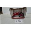 Image 1 : Ertl McCormick Farmall 230 Die-Cast Tractor