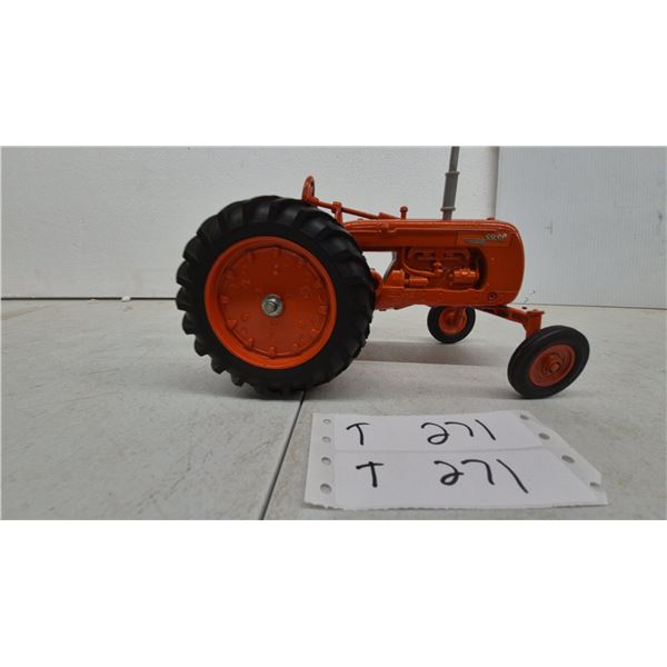 Ertl Co-op E-5 Die-Cast Tractor Model, Wide-Front Axle, 1/16 Scale farm toy museum commemorative