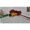 Image 3 : Ertl New Holland 100th Anniversary Hayliner Square Baler, 1/16 Scale Die-Cast