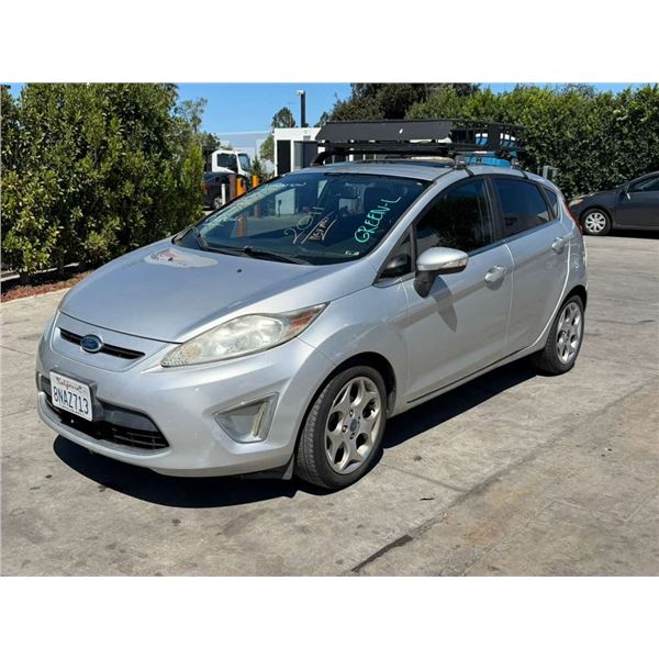 FORD  FIESTA  2011 T-DONATION
