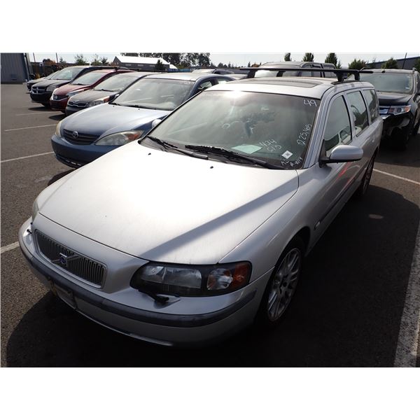 2004 Volvo V70 RUNS WITH MECHANICAL PROBLEMS