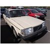 Image 2 : 1988 Volvo 244
