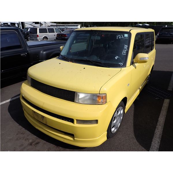 2005 Scion xB