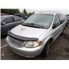 Image 1 : 2001 Chrysler Town and Country