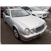 Image 2 : 2001 Mercedes-Benz CLK320