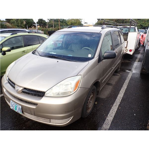 2004 Toyota Sienna