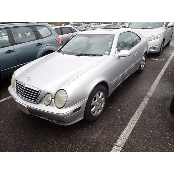 2001 Mercedes-Benz CLK320