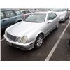 Image 1 : 2001 Mercedes-Benz CLK320