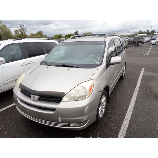 2004 Toyota Sienna