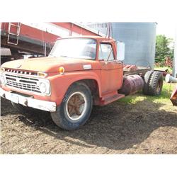 Mercury 600 Cab & Chassic with Hoist