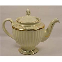 VINTAGE HALL 6 CUP TEAPOT