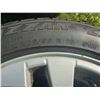 Image 4 : 4 BMW 16-Inch Alloy Wheels with Bridgestone Blizzak 205/55R16 Winter Tires
