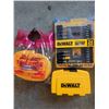 Image 5 : NEW DEWALT 18V Flashlight with Batteries, Bit Set and Tow Rope
