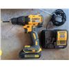 Image 6 : DEWALT 20V MAX Brushless Drill Kit With Accessories and Storage
