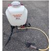 Image 2 : Chapin ProSeries Model 61800 4G/15L Backpack Sprayer
