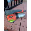 Image 4 : Power Tool Lot: DeWalt Sander, Black+Decker Sander, Porter Cable Saw, Weller Soldering Gun