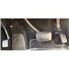 Image 25 : Mercedes-Benz ML 550 4MATIC SUV Black with Leather Interior