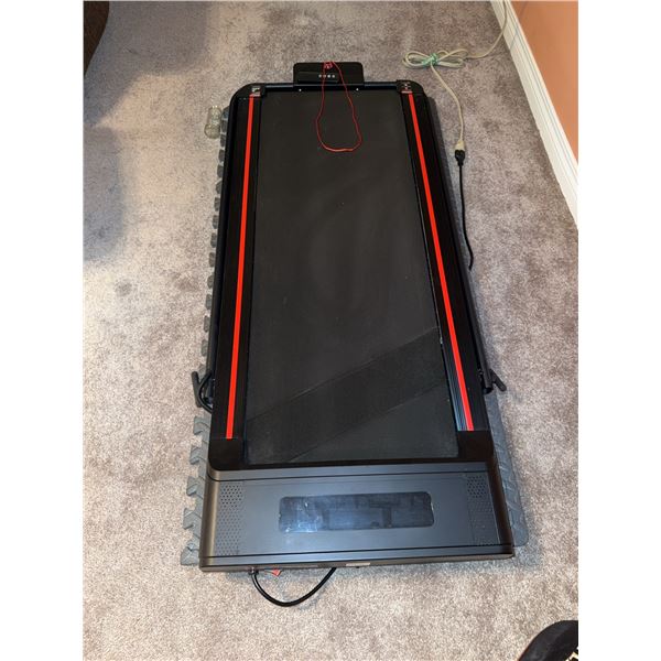 Q2 Folding Compact Electric Treadmill 120V 50Hz