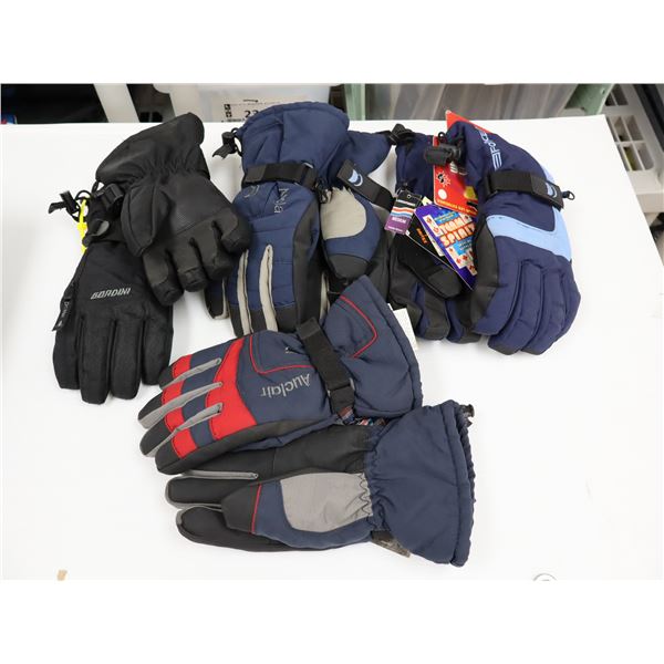 LOT DE 4 GANTS ASSORTIS