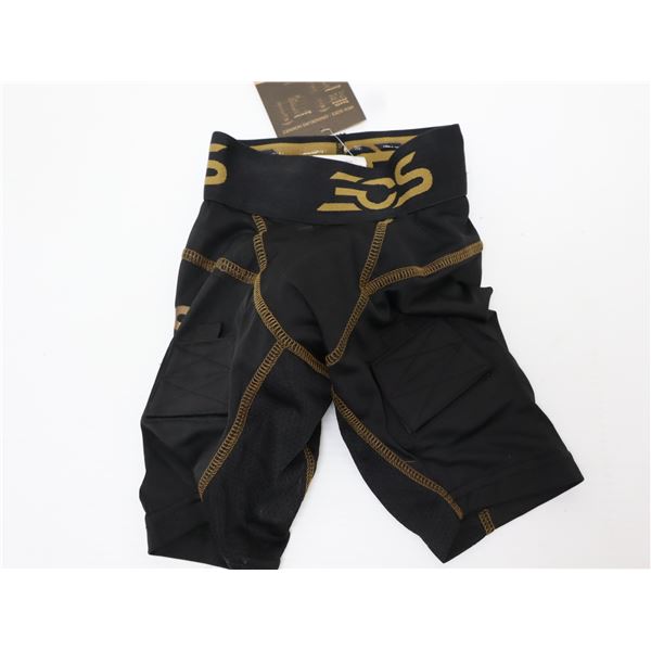 LOT DE 8 EOS SHORTS DE COMPRESSION AVEC COQUILLE (SM, MED) ASSORTIS