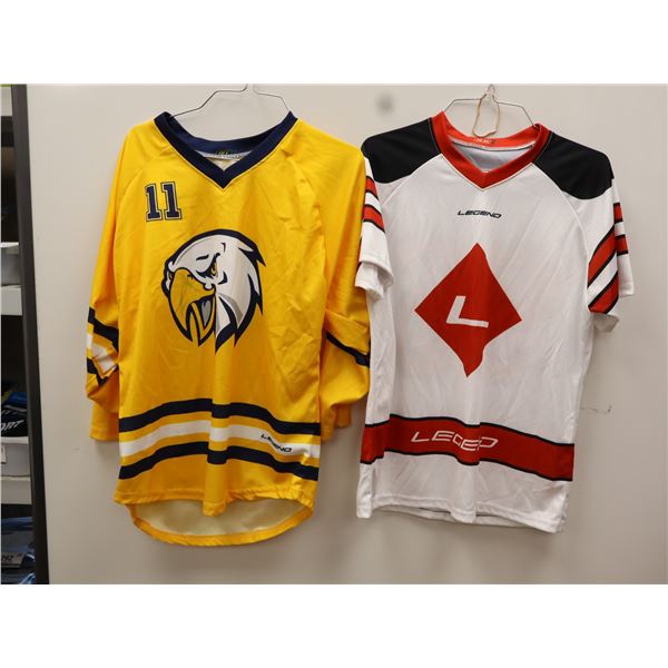 LOT DE 2 **USAGÉ** JUNIOR CHANDAILS (JR-XL,JR-LRG) ASSORTIS