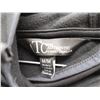 Image 4 : LOT DE 3 CHANDAILS (FEMME SM, FEMME MED, ENFANT MED) ASSORTIS