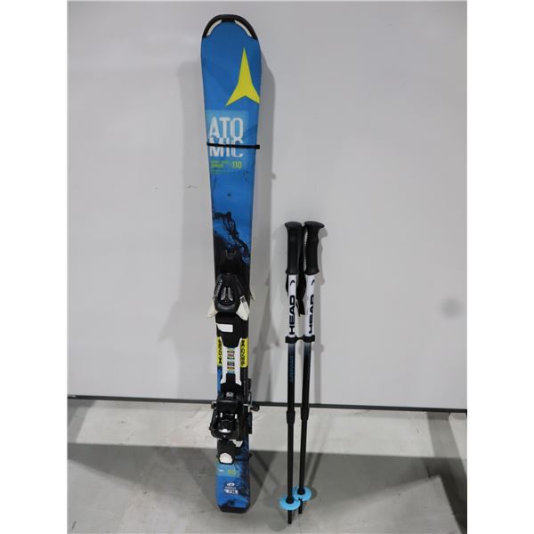 *USAGÉ* ATOMIC SKIS ALPINS 43" AVEC FIXATIONS ET BÂTONS