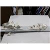 Image 4 : *USAGÉ* HEAD SKIS ALPINS 64" AVEC FIXATIONS ET BÂTONS