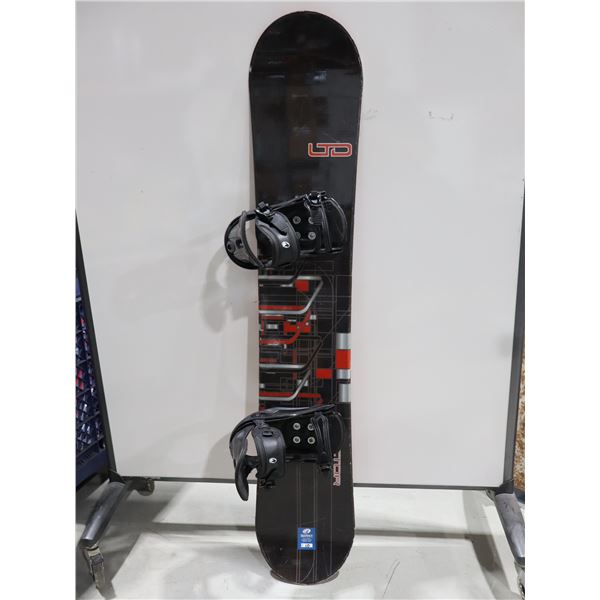 *USAGÉ*  LTD 60" PLANCHE À NEIGE