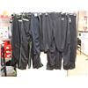 Image 1 : LOT DE 8 PANTALONS DE BASEBALL/BALLE MOLLE ASSORTIS