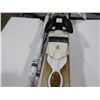 Image 6 : *USAGÉ* K2 SKIS ALPINS 64" AVEC FIXATIONS ET BÂTONS