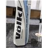 Image 3 : *USAGÉ* VOLKI SKIS ALPINS 56" AVEC FIXATIONS ET BÂTONS