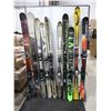Image 1 : LOT OF 10 ASSORTED *USED* ALPINE SKIS WITH BINDINGS