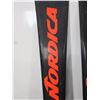 Image 2 : *USAGÉ* NORDICA SKIS ALPINS 61" AVEC FIXATIONS ET BÂTONS