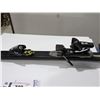 Image 4 : *USAGÉ* SALOMON SKIS ALPINS 69" AVEC FIXATIONS ET BÂTONS