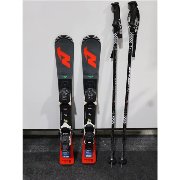 *USAGÉ* NORDICA SKIS ALPINS 32" AVEC FIXATIONS ET BÂTONS