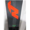 Image 2 : *USAGÉ* NORDICA SKIS ALPINS 32" AVEC FIXATIONS ET BÂTONS