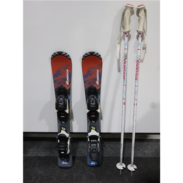 *USAGÉ* NORDICA SKIS ALPINS 28" AVEC FIXATIONS ET BÂTONS