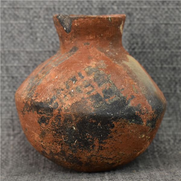 PRE-COLUMBIAN POTTERY JAR