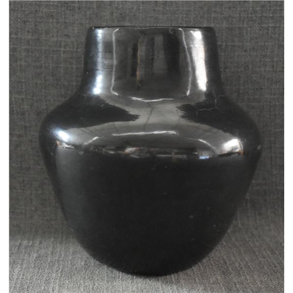 SAN ILDEFONSO POTTERY VASE (ANNIE)