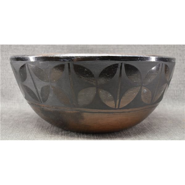 SANTO DOMINGO POTTERY DOUGH BOWL (RAFAELITA AGUILAR)