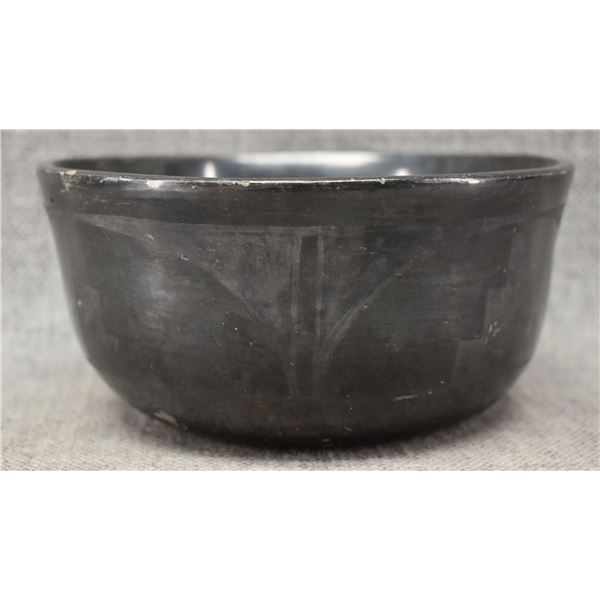 SANTA CLARA POTTERY BOWL (RAYETA)