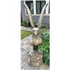 Image 4 : Monumental Cast Bronze-Finish Perched Eagle with Wings Raised Estate Garden Statue Sculpture (Approx