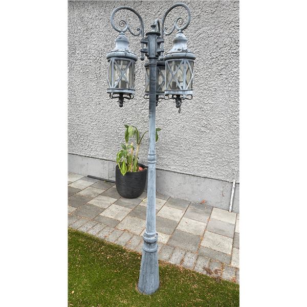Vintage Cast Metal 2-Light Lantern Street Lamp Post Outdoor Estate Driveway Light (Approx. 76in H)