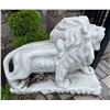 Image 4 : Carved White Marble Roaring Sentinel Lion Estate Garden Statue Sculpture (Approx. 51x17x4)