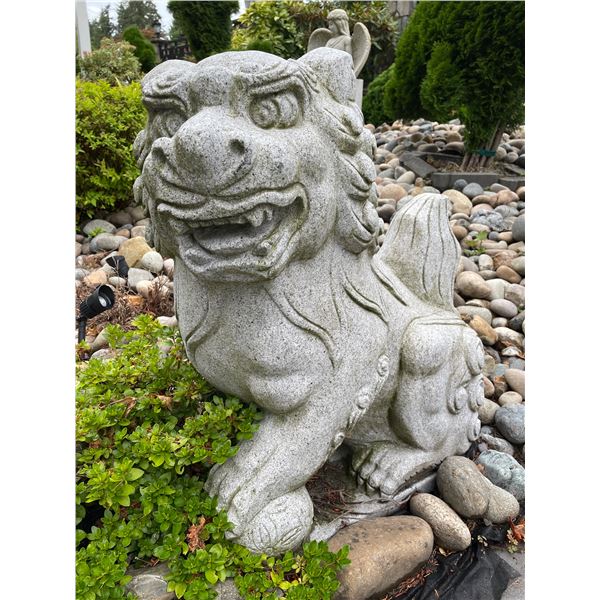Hand-Carved Grey Speckled Granite Asian Foo Dog / Guardian Lion with Cub Garden Statue Sculpture Lef