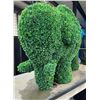 Image 2 : Faux Boxwood Topiary Elephant Garden Statue Sculpture