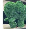 Image 4 : Faux Boxwood Topiary Elephant Garden Statue Sculpture